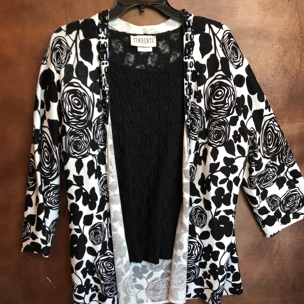 Chico’s black/white cardigan